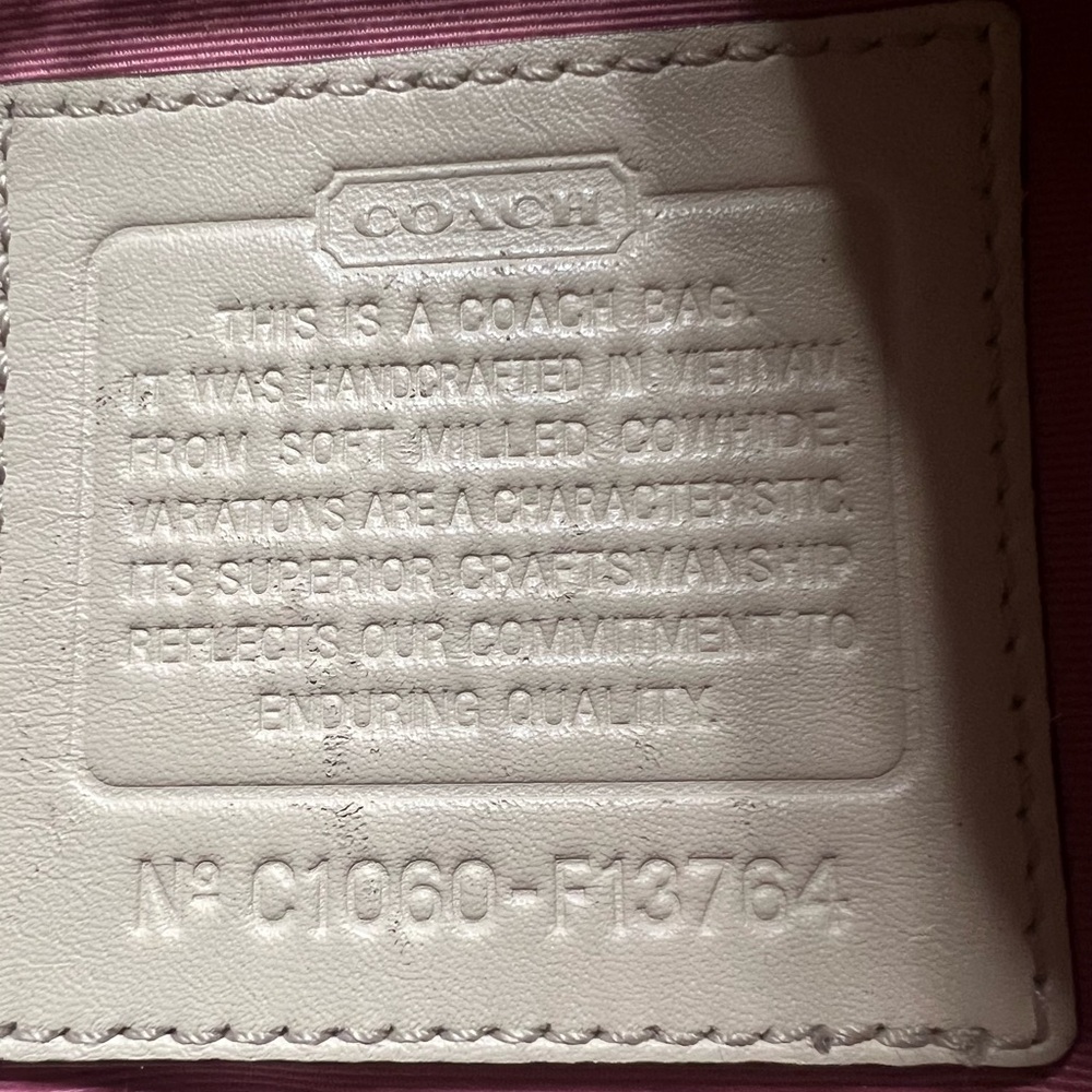 Coach Cream Leather Shoulder Bag - Picture 6 of 16